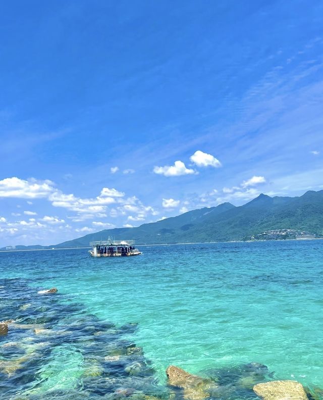 比起三亞，我更鍾意人少景靚嘅陵水小島