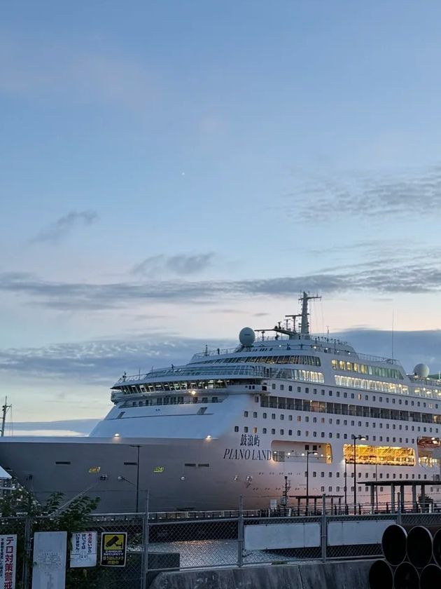 🚢 從香港出發，郵輪慢遊沖繩｜海鮮+藍海+躺平人生全都要！ 