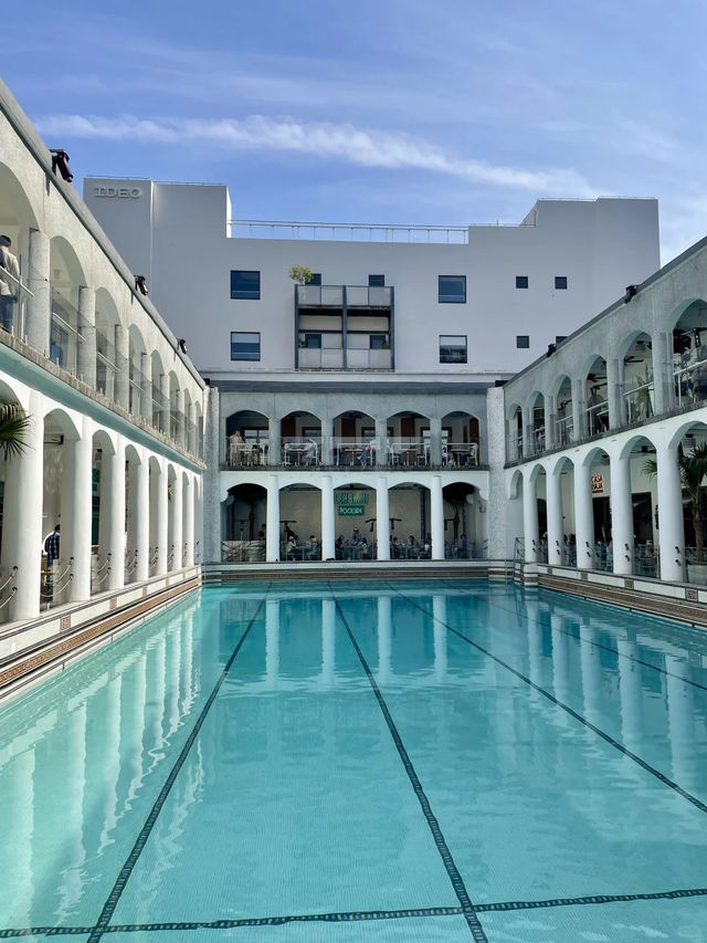 上海上生新所百年建築咖啡！海軍俱樂部泳池打卡，歐洲度假風滿分⛱️