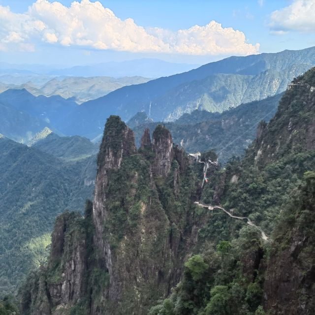 莽山五指峰｜被遺忘的秘境！ 誰說湖南只有張家界？莽山五指峰是隱世仙境！藏在郴州深山裡的絕美風光