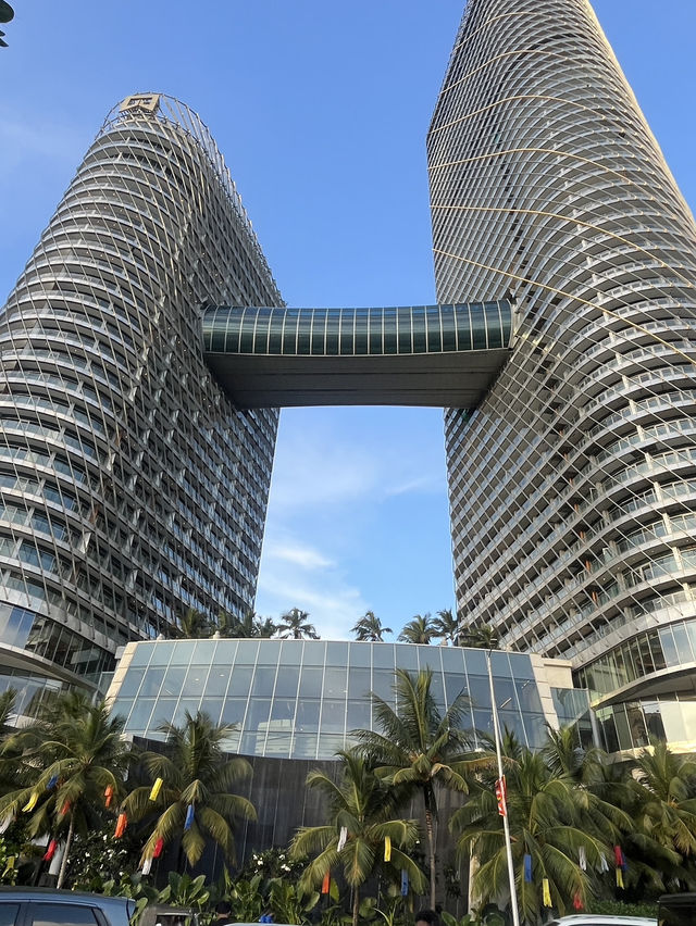 🌴 Colombo's Kaleidoscope: From Pink Palaces to Timeless Halls!