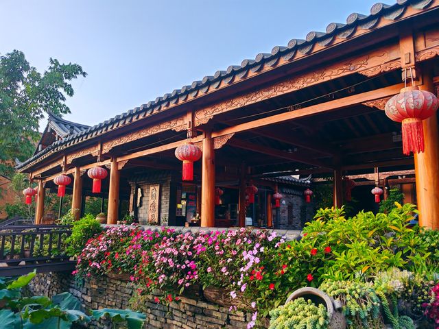 丘北慢時光｜漫步普者黑，在古街屋簷下邂逅詩意雲南  必去理由： 600年古村治癒系慢生活！山水畫