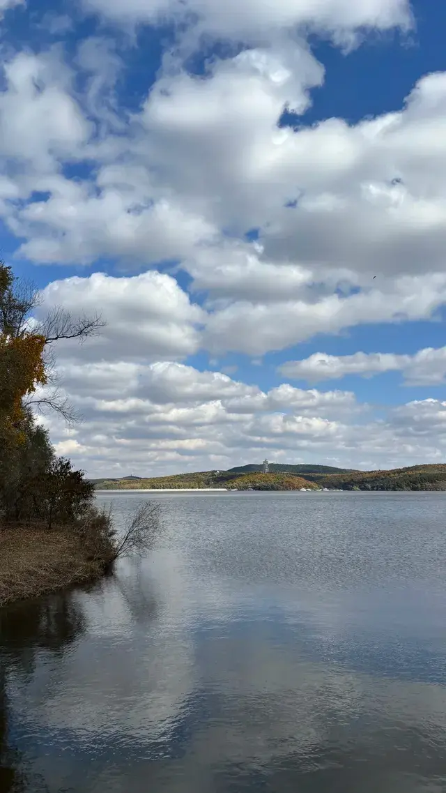 秋天的淨月潭美到失語