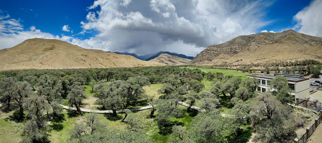拿日雍措，水天一色的神秘聖湖