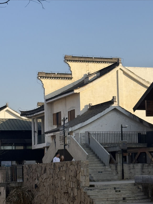 方村——沒有被注入靈魂的藝術村