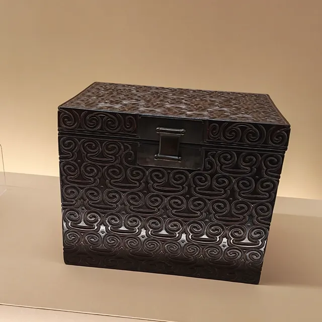 上博帶娃讀懂 “黑與犀” 的千年美學 上博帶娃讀懂 “黑與犀” 的千年美學