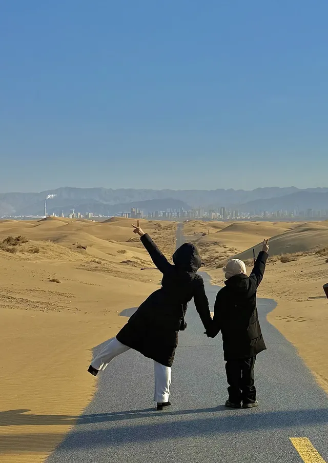 烏海湖反轉之旅！200元解鎖沙漠+冰湖雙重驚