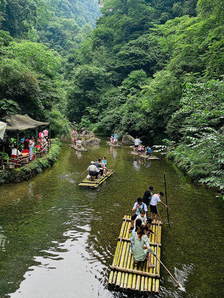 青城後山徹底ガイド 景勝地紹介|なぜ青城後山に来るべきなのか 青城後山は自然の山水、静かで涼しい避暑地、渓流がメインで、