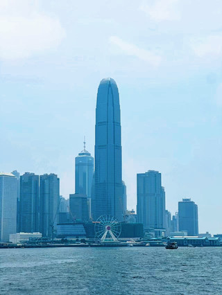 行走香港｜一半摩登都市，一半市井浪漫