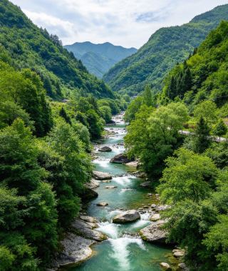 桃花溪｜平利秦巴山野桃花源，溪谷玩水輕徒步好去處