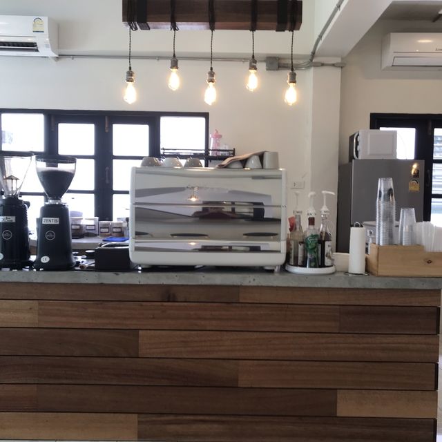 THE SPACE COFFEE & COMMUNITY 