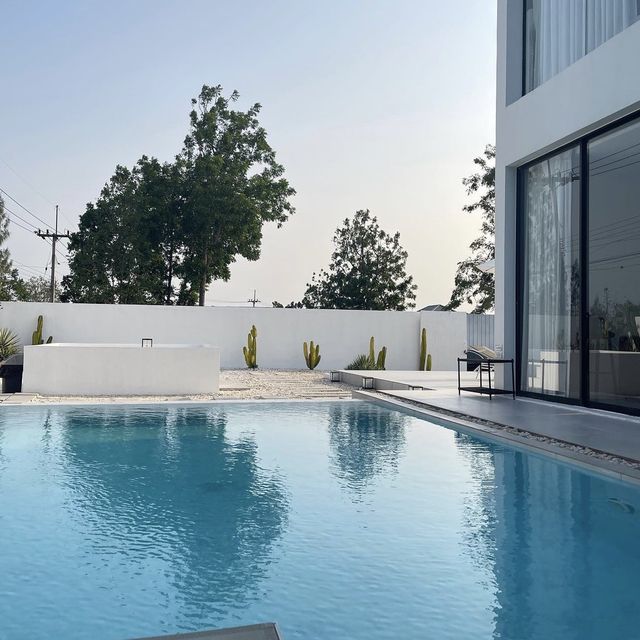 Pool villa