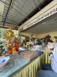 สักการะพระบรมธาตุ ชมวิวยอดเขา วัดท่าตอน