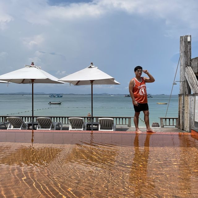 Baan Ploy Sea ติดทะเลอาหารอร่อยใกล้ท่าเรือ Baan Ploy Sea ติดทะเลอาหารอร่อยใกล้ท่าเรือ
