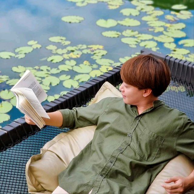 #ชานชาลา 𝙏𝙬𝙚𝙣𝙩𝙮-𝙩𝙬𝙤 𝙘𝙖𝙛𝙚