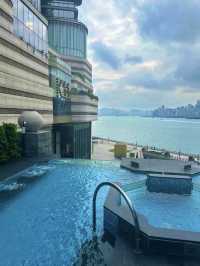 奢華與美景交相輝映，盡在香港麗晶酒店！🌆🏨