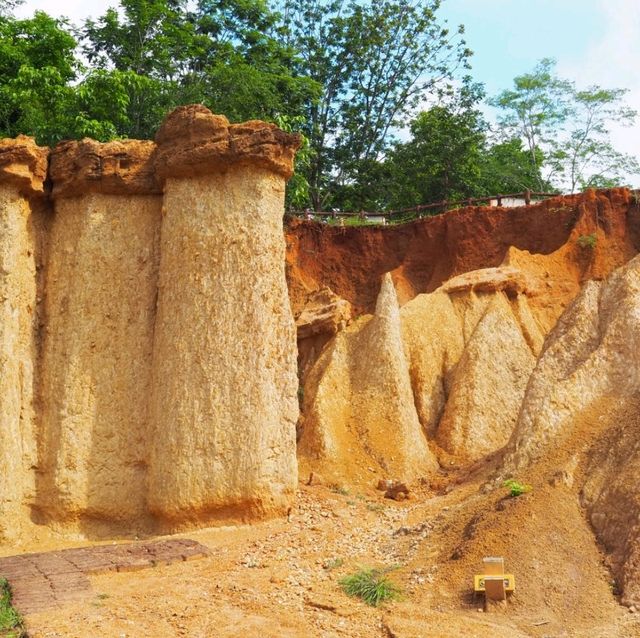 วนอุทยานแพะเมืองผี จังหวัดแพร่ 