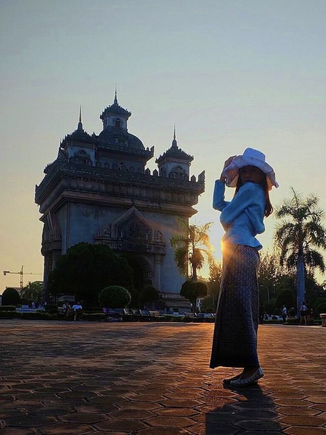 ประตูไซ เวียงจันทน์ลาว 🏛️🌅