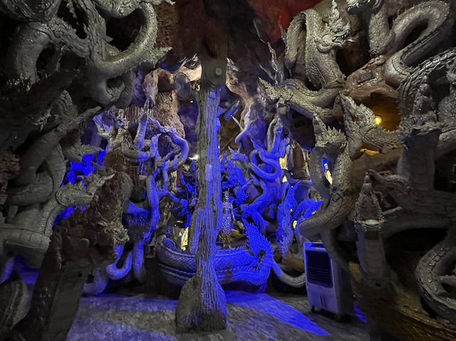 วัดมณีวงศ์ นครนายก ถ้ำพญานาค ที่สวยมาก