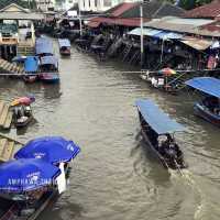 ตลาดน้ำอัมพวา