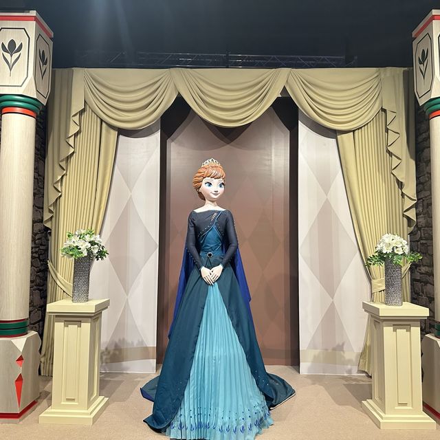 Frozen Exhibition at Disney100 Village 