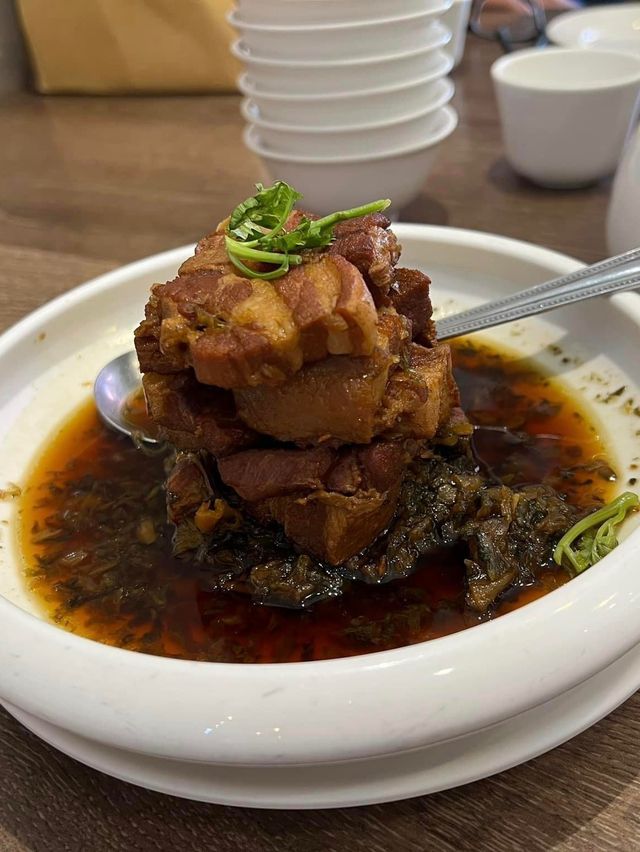 高雄市鼓山區 ｜ 貳哥食堂