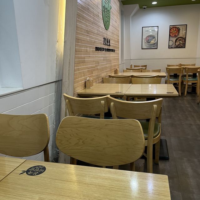【韓国ソウル・明洞】ビビンバも美味しい朝食におすすめ「本粥＆ビビンバcafe 明洞2号店」
