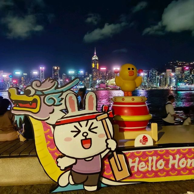 在尖沙咀海邊欣賞夜景 , 享用澳門美食！！！