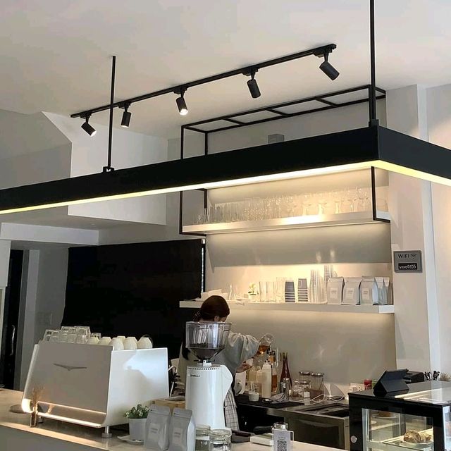 Laminim Coffee Shops 