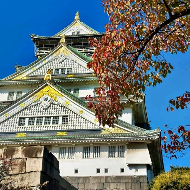 The iconic historical castle in Osaka