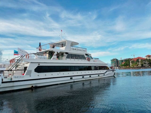 🛳️ Sunset Dinner Cruise in Kota Kinabalu