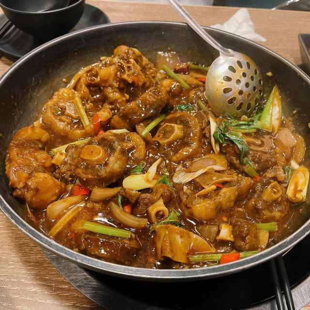 必試火焰牛尾煲同鷓鴣湯