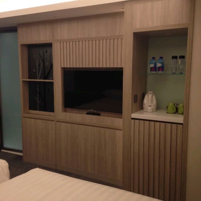 香港の高台に在る、STANFORD HILLVIEW HOTELは、ウェルカムスイーツが洒落てて、窓からの眺めは最高。