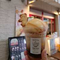 かわいい大阪茨木の商店街グルメ！紅茶とソフトクリーム専門店