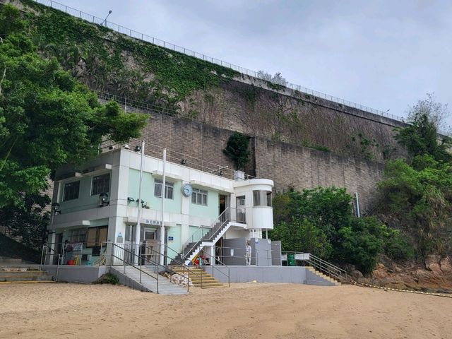 青山公路海岸線景色怡人