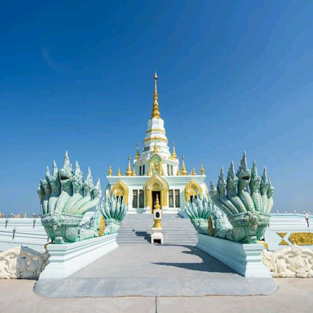 วัดแสนสุข บางแสน