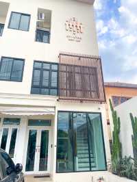โรงแรมน่าพัก สไตล์มินิมอล ในเมืองอุทัย
