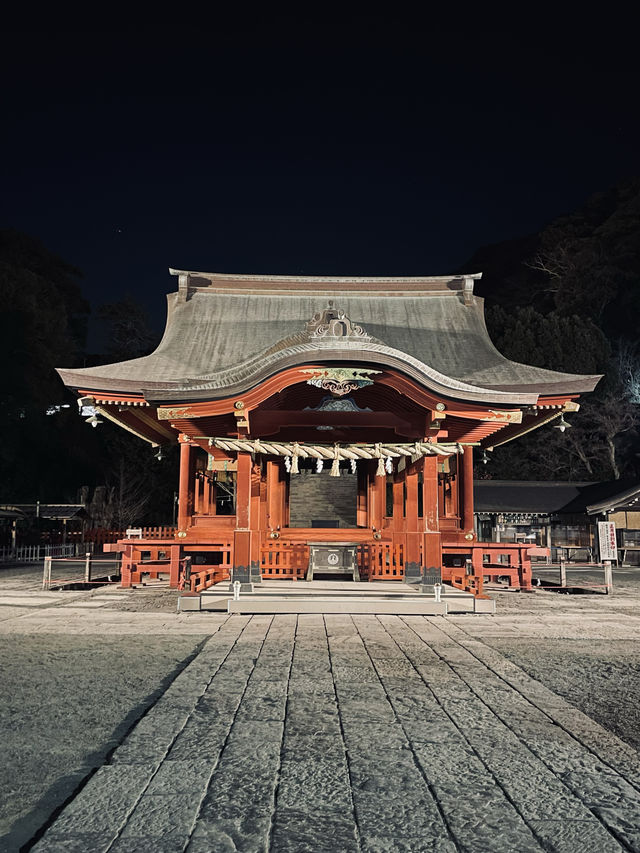 【神奈川県】ライトアップが美しい夜の鶴岡八幡宮