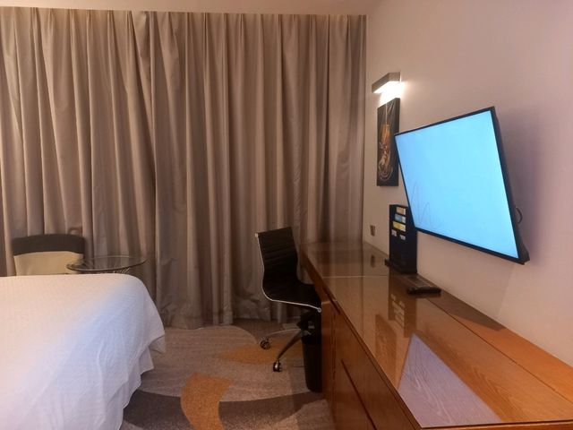 4 points Sheraton Manado Deluxe Room