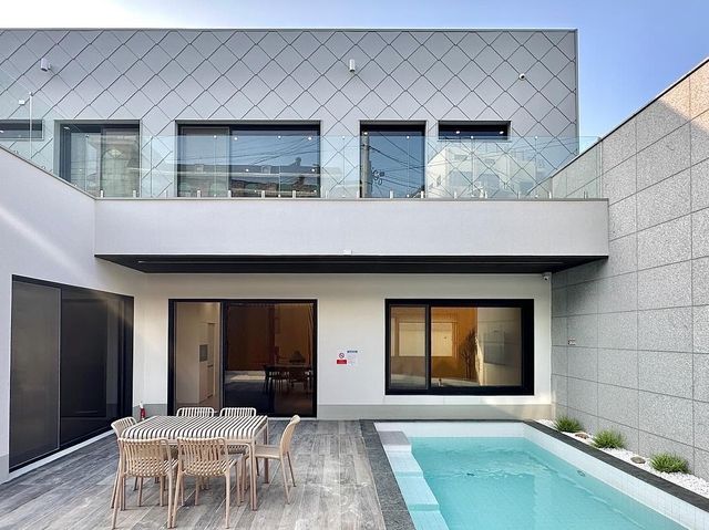 대규모와 모던함의 정석을 보여주는 아름다운 부안 풀빌라, ‘스테이365’🏊‍♂️