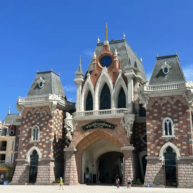 Must-Visit Attraction in Nha Trang: Vietnam's Disney, Vinwonders.