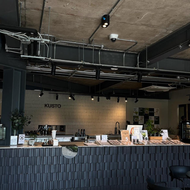 Cafe & Co Working Space