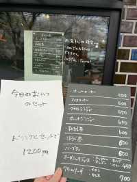 【北九州カフェ】志井川の満開の桜が目の前のカフェ☕️🌸