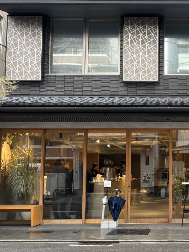 𝐡𝐞𝐫𝐞 𝐊𝐲𝐨𝐭𝐨 京都人氣咖啡名店☕ BEST CANELÉ 💯😍