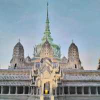 เย็นย่ำ ใกล้ค่ำ ในพระบรมมหาราชวัง