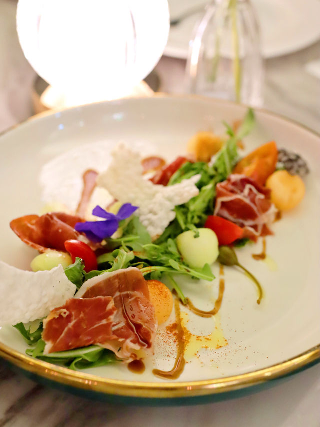 香港探店｜銅鑼灣打卡法式餐廳 Royal Inn