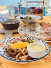 Laciana by the sea 
