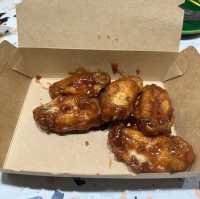 為食妹帶大麻成去九龍城食Pizza