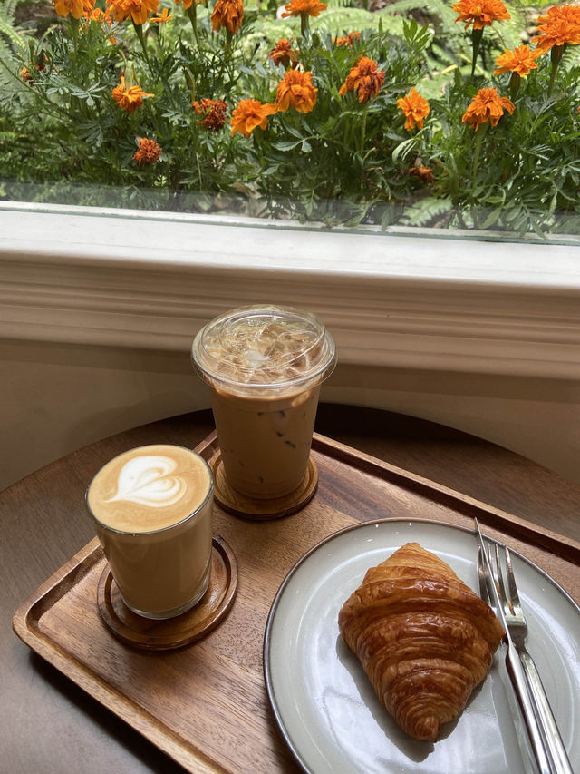 Basket Coffee and Croissant