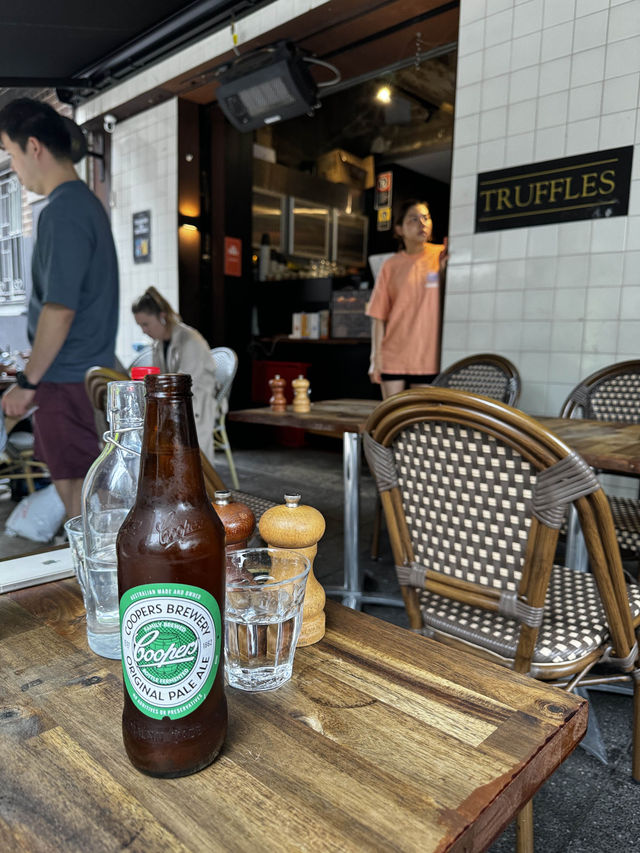 🍺브런치에 맥주를 마시는 사람이 있다..? Truffles